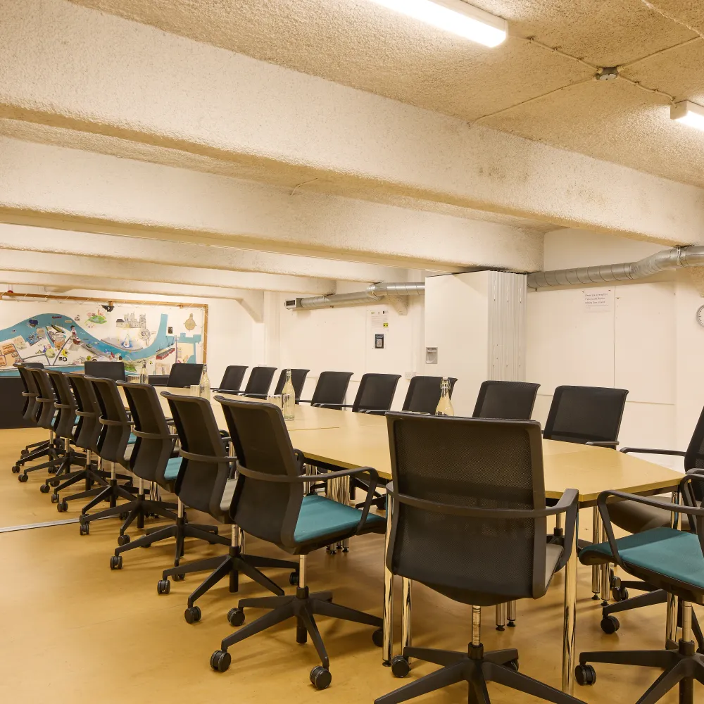 create centre board room set-up