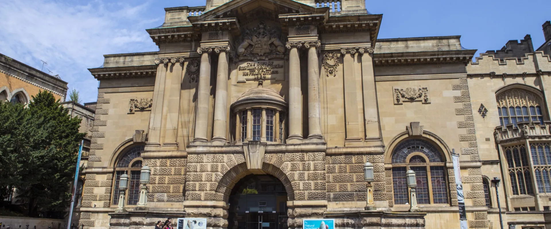 Bristol Museum and Art Gallery outside