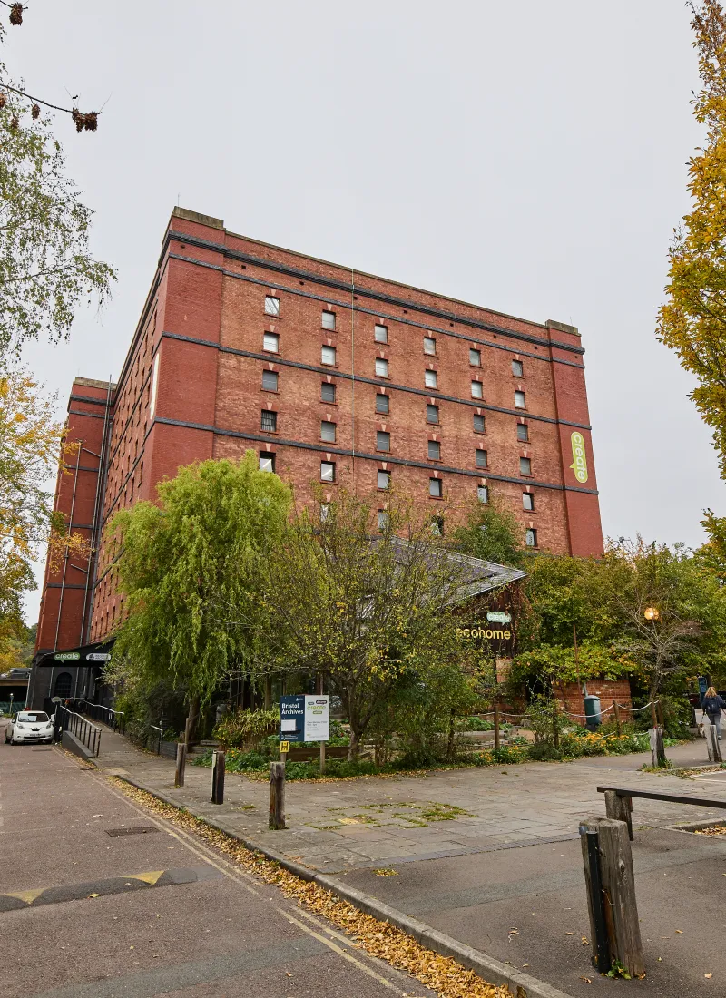 Create Centre Outside